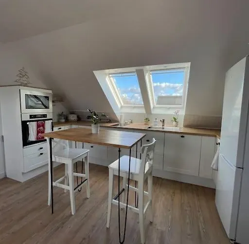 Cosy Sous Les Toits Apartment Lion-sur-Mer